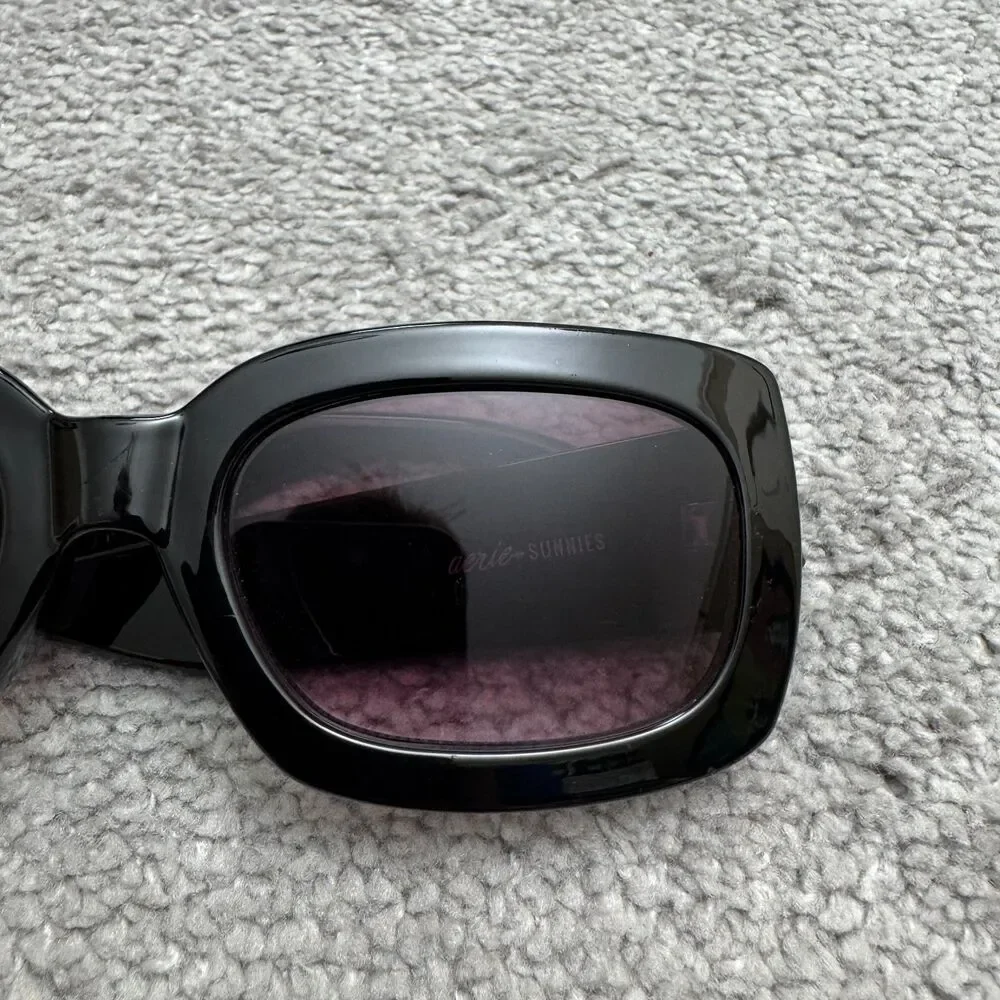 Aerie Sunnies Womens Black Rectangle Sunglasses Chunky Frame Wide Temple Y2K